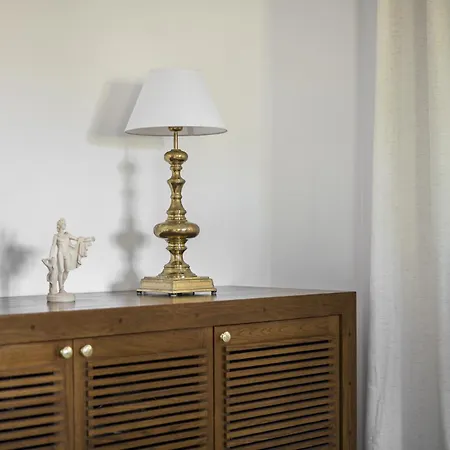 Conte Marco Sunny Garden * Mesongí